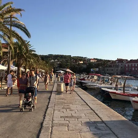 Holiday home Vacation In Supetar